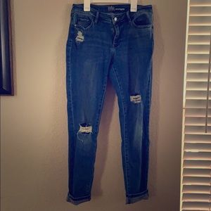 Curvy stretchy faded jeans.